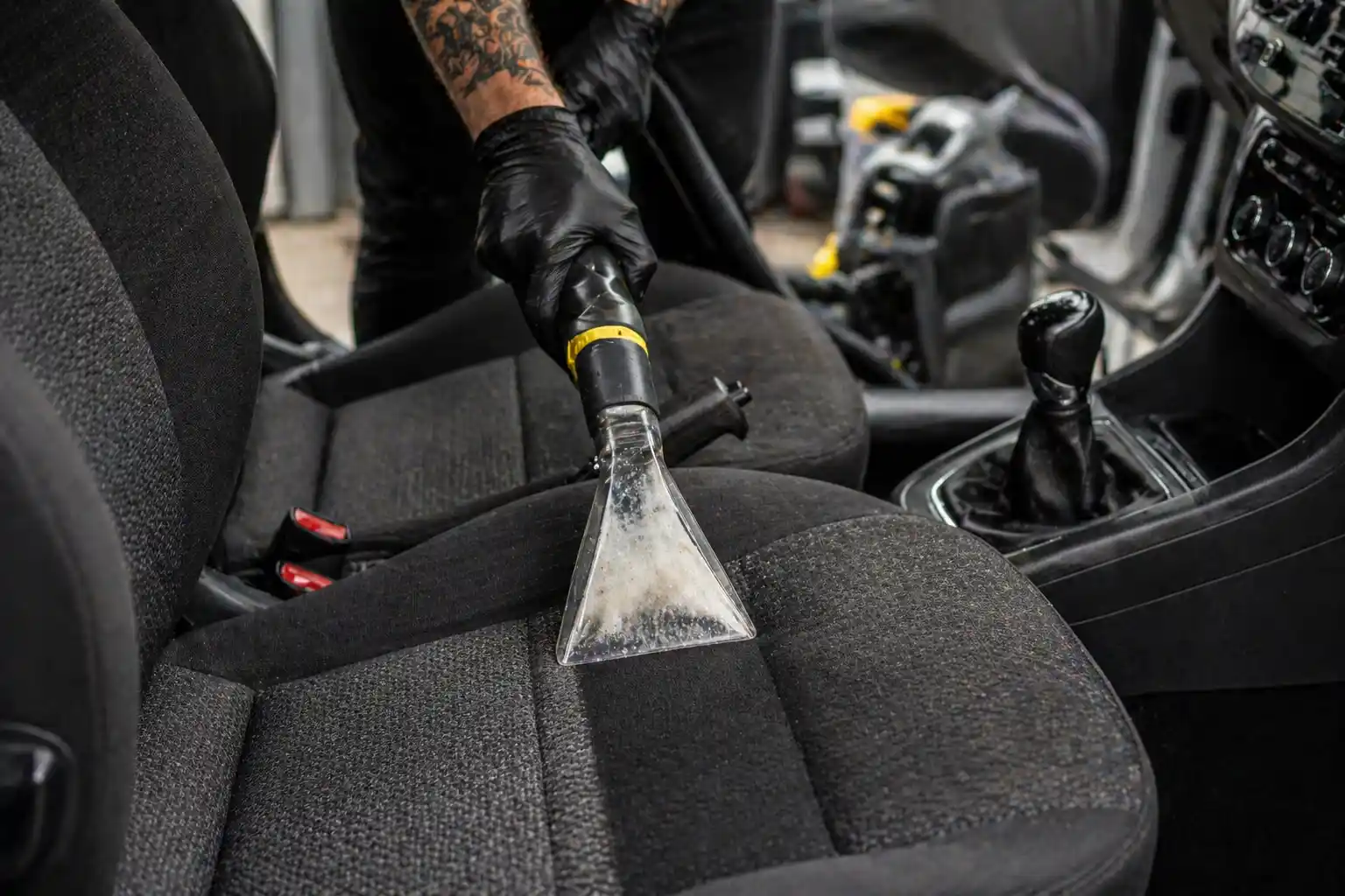 car odour removal service with deep interior cleaning London