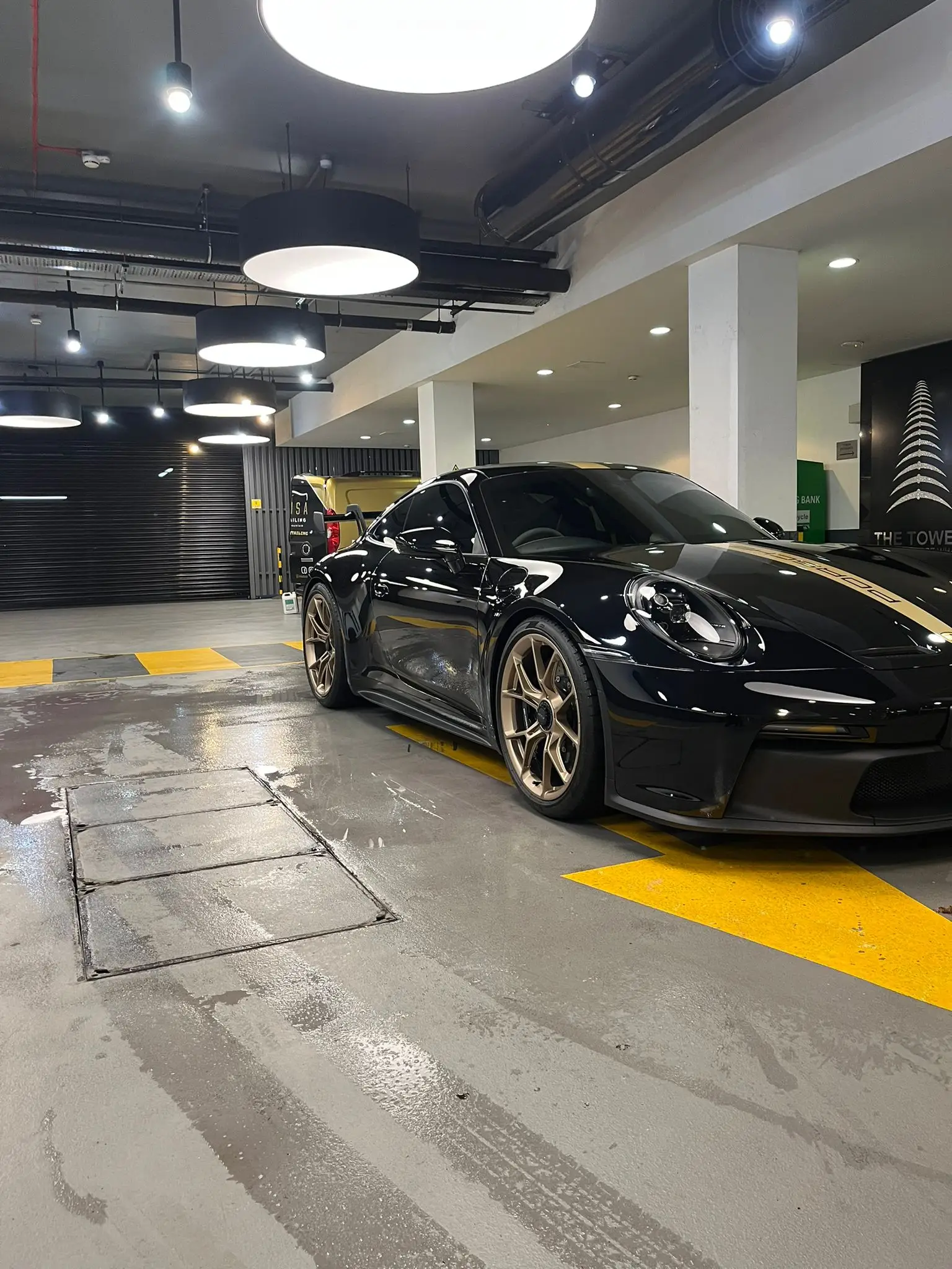 Vehicle signage removal service in London