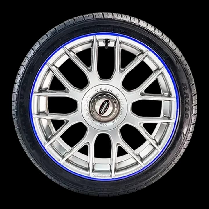WHEELUV alloy wheel protector in blue fitted to an alloy wheel