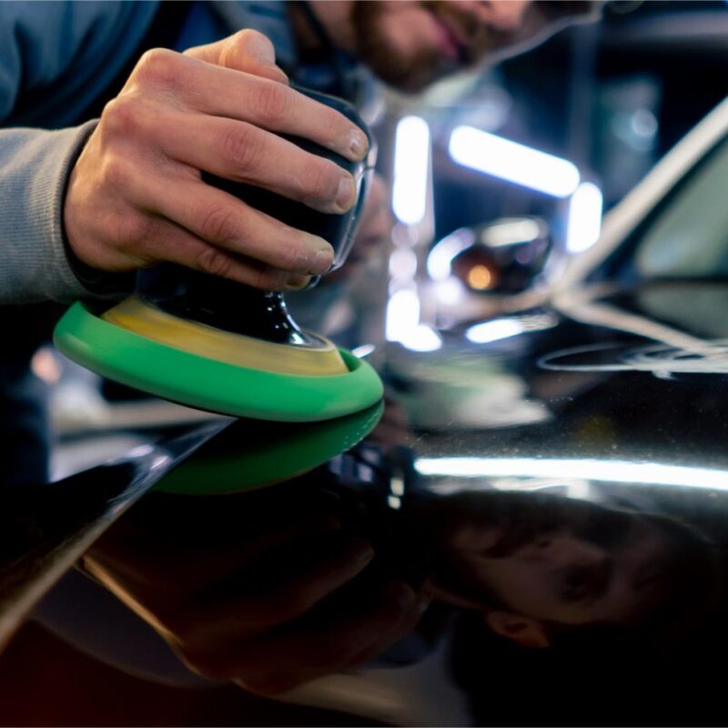 close up of the hands of a car mechanic at a servi 2024 12 02 11 55 00 utc 1
