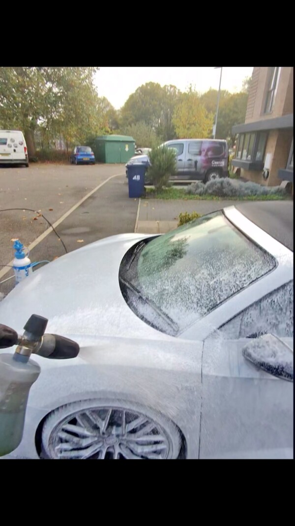 White on white ⚪️••••••••••••••••••••••••••••••••••••••••••••••••••••

😎 London’s finest mobile auto detailing brought to your doorstep 

📱Conveniently book online @ www.medusaautodetailing.co.uk 

💰 5% off for new customers

detailing valeting fypage cleaning london hertfordshire